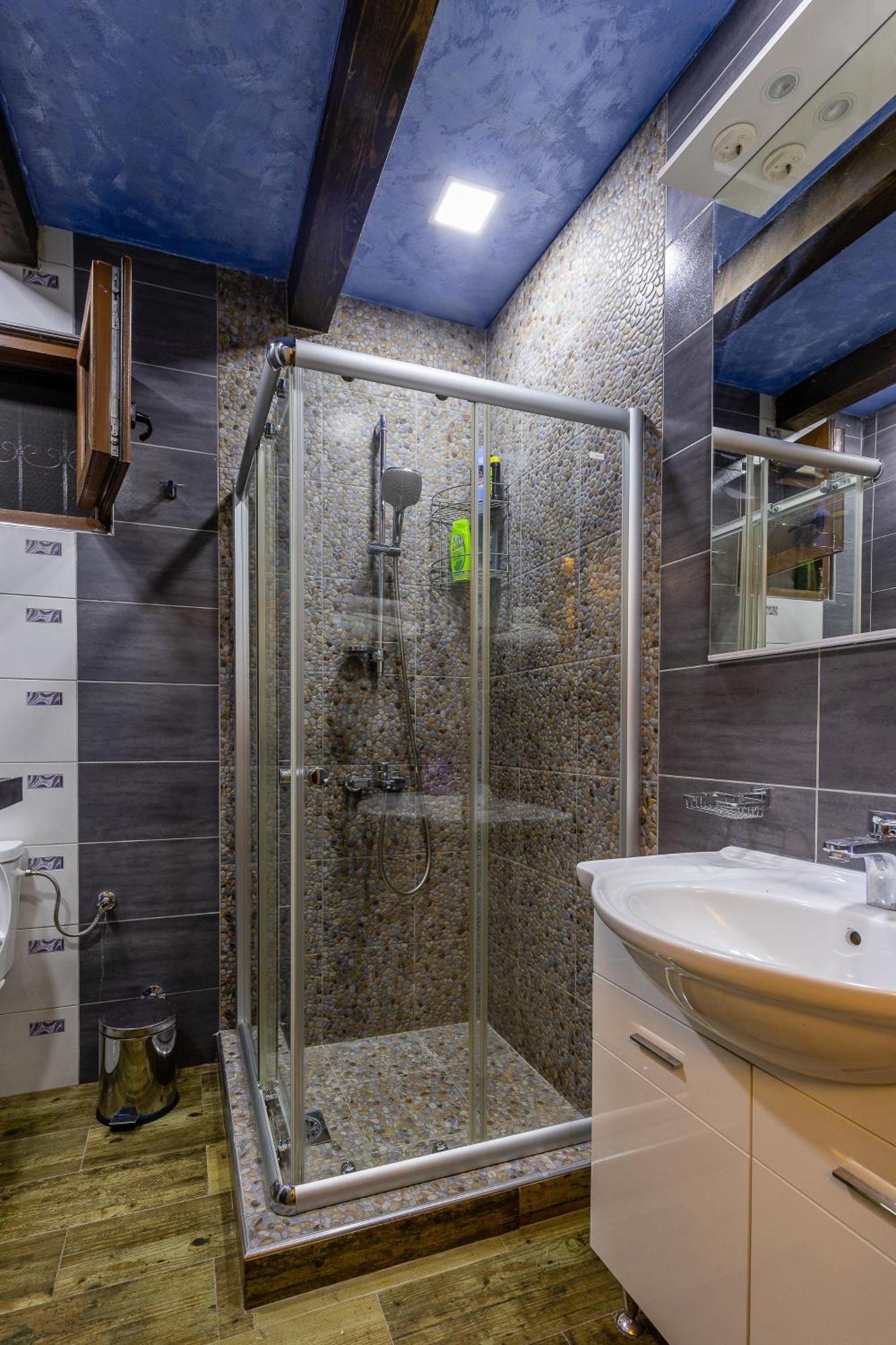 Luxury House Lotos Apartment Golubovci Exterior photo